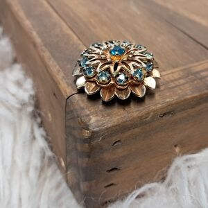 Vintage Mid Century 1950's Gold Toned Rhinestone Floral Brooch